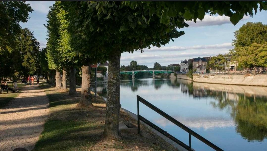 Studio Bord De Marne La Ferte-sous-Jouarre Exterior photo
